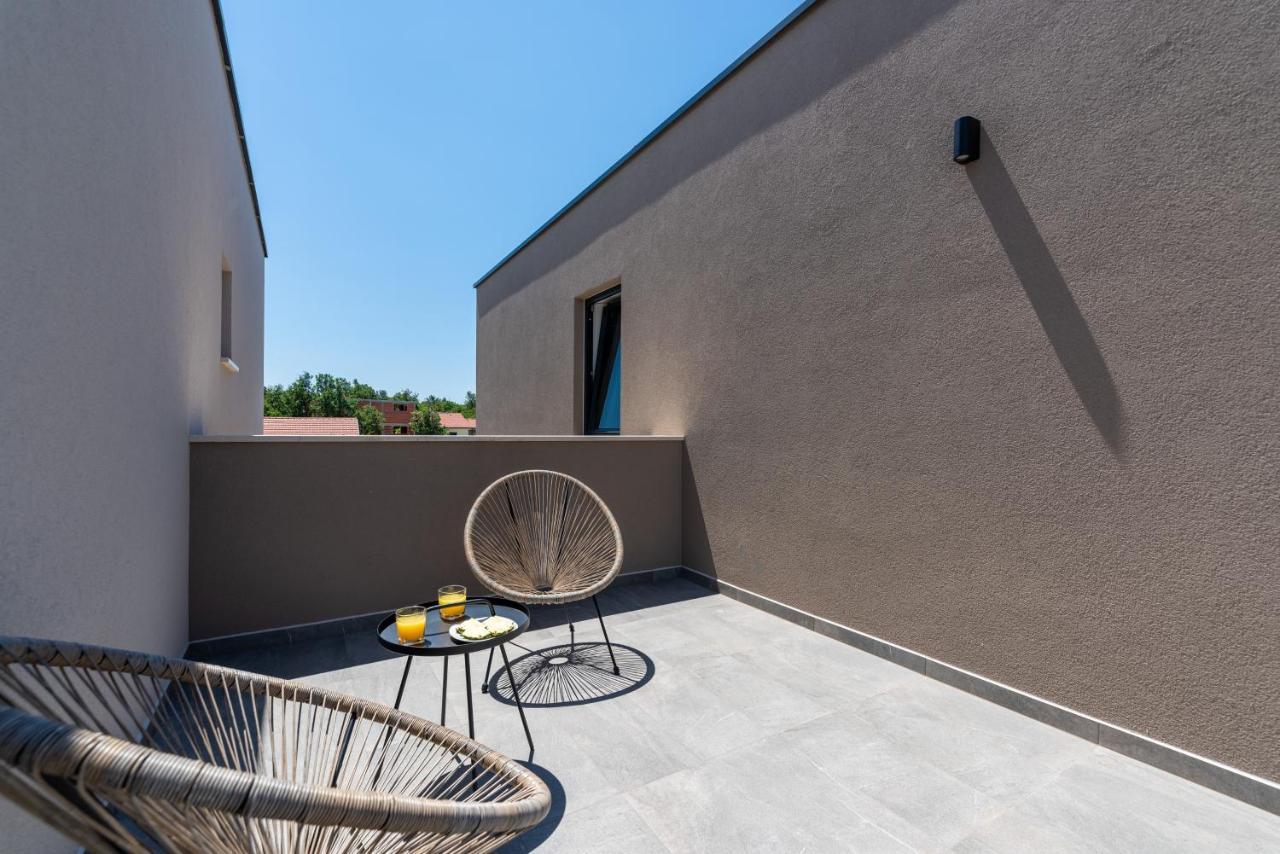 Atena Villa *